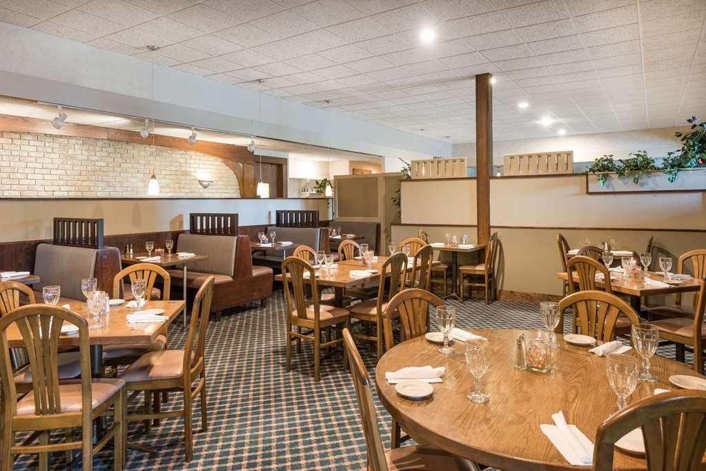 Ramada Plaza By Wyndham Portland Hotel Екстериор снимка