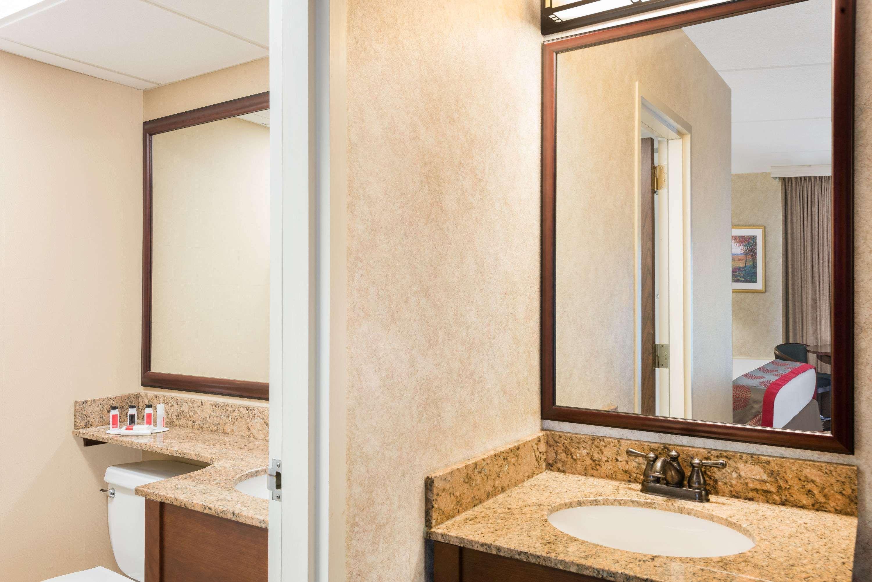 Ramada Plaza By Wyndham Portland Hotel Екстериор снимка
