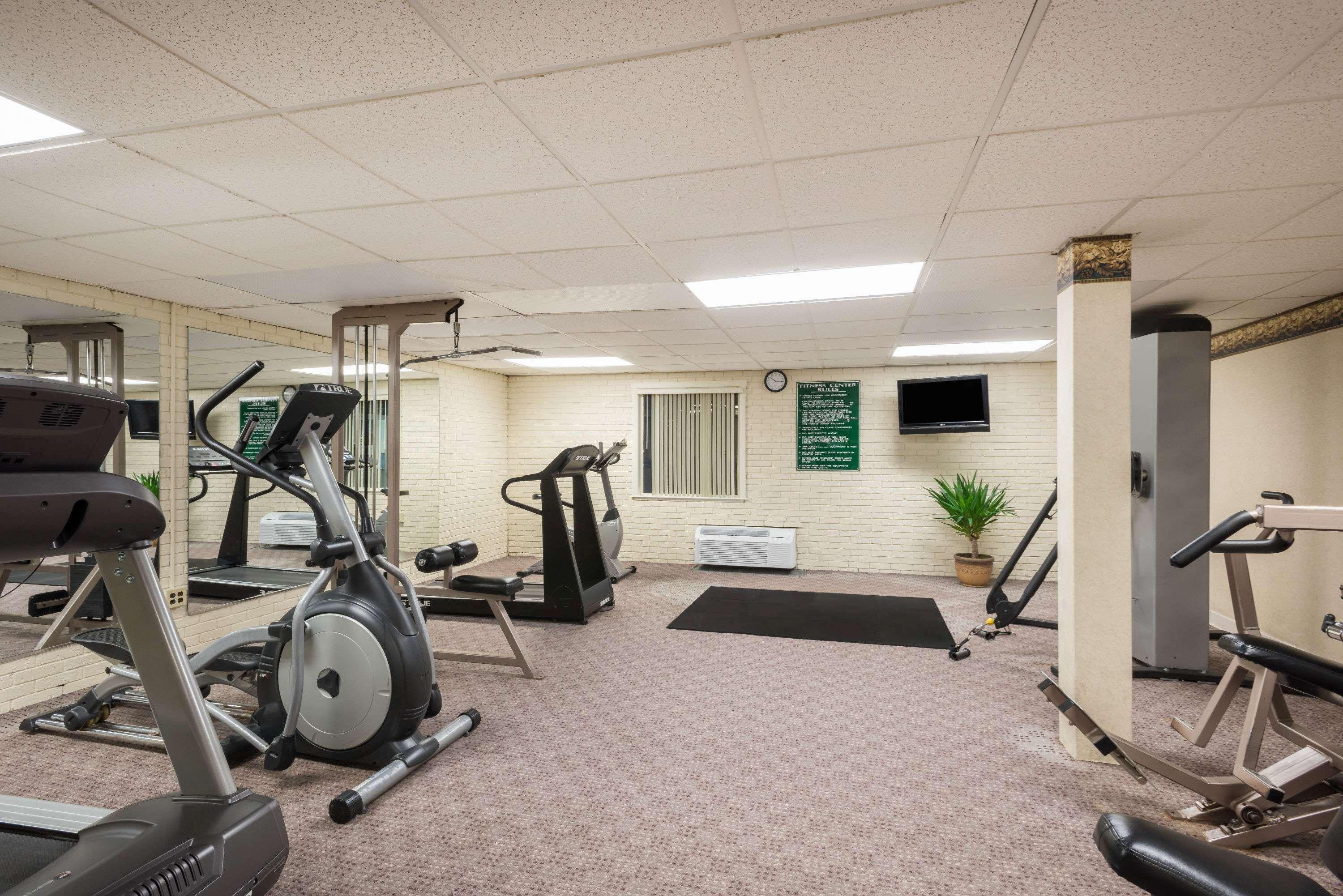 Ramada Plaza By Wyndham Portland Hotel Екстериор снимка
