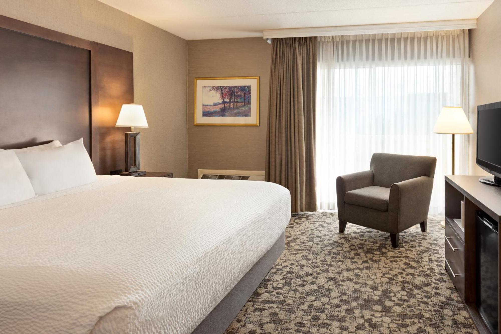 Ramada Plaza By Wyndham Portland Hotel Екстериор снимка