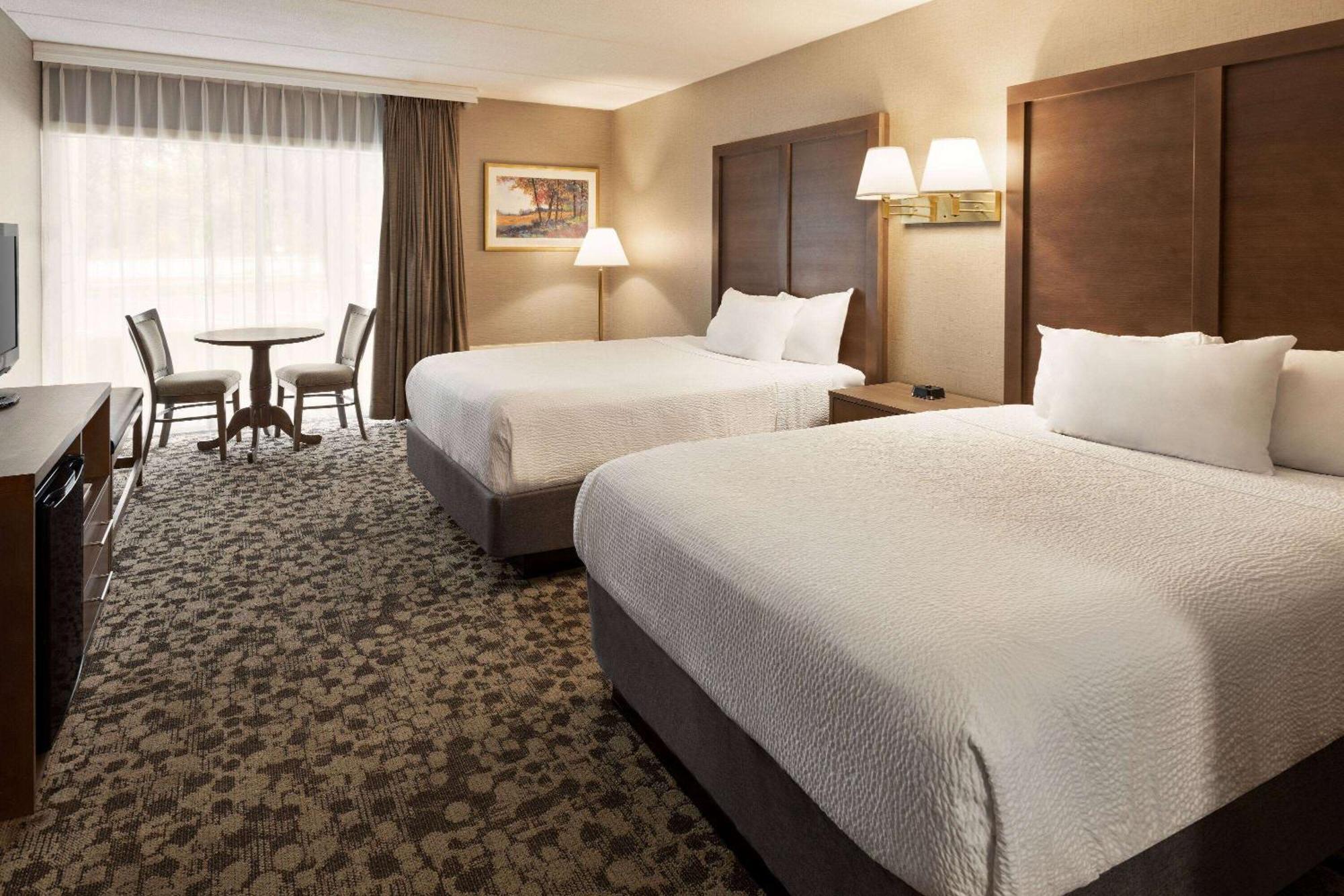 Ramada Plaza By Wyndham Portland Hotel Екстериор снимка