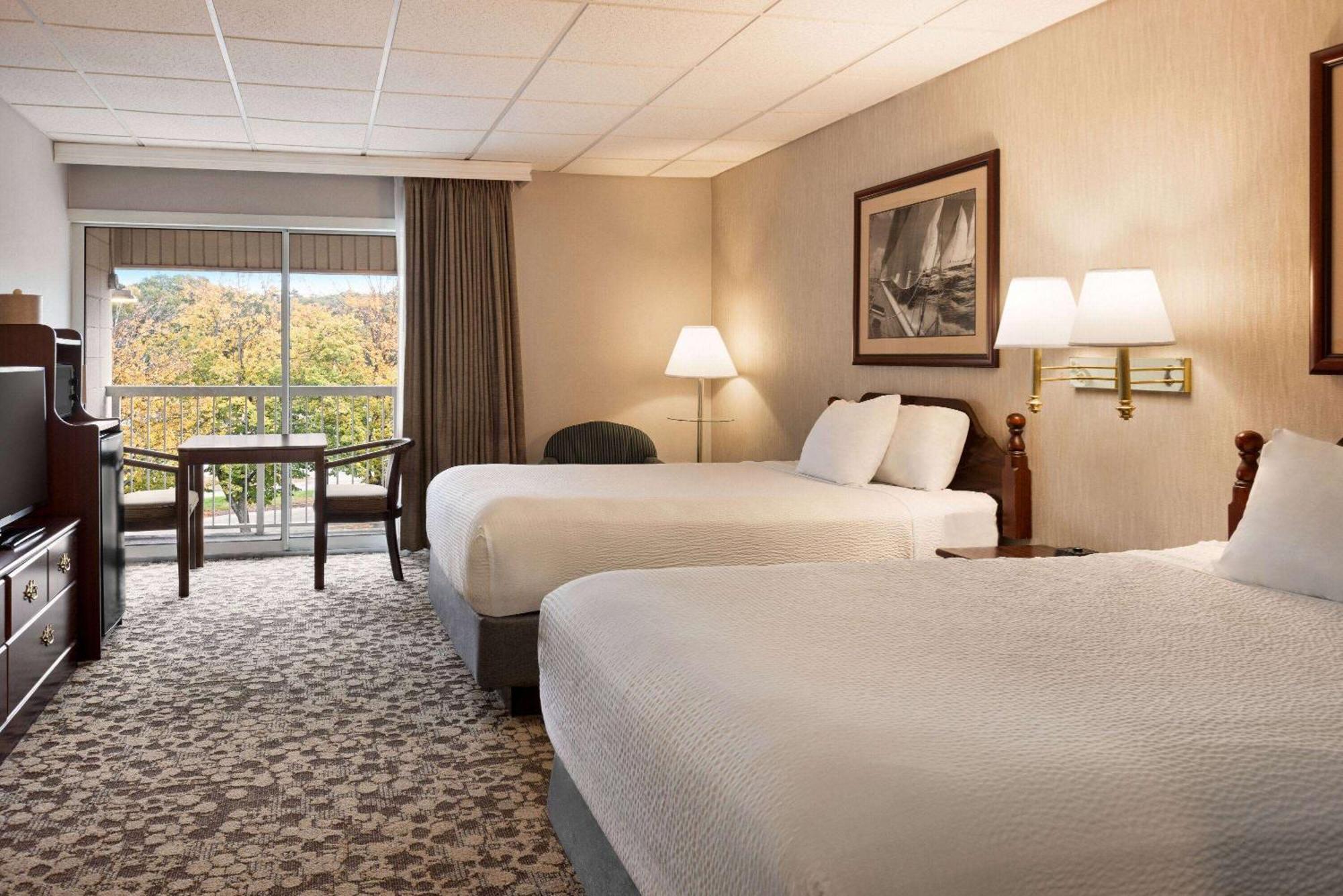 Ramada Plaza By Wyndham Portland Hotel Екстериор снимка