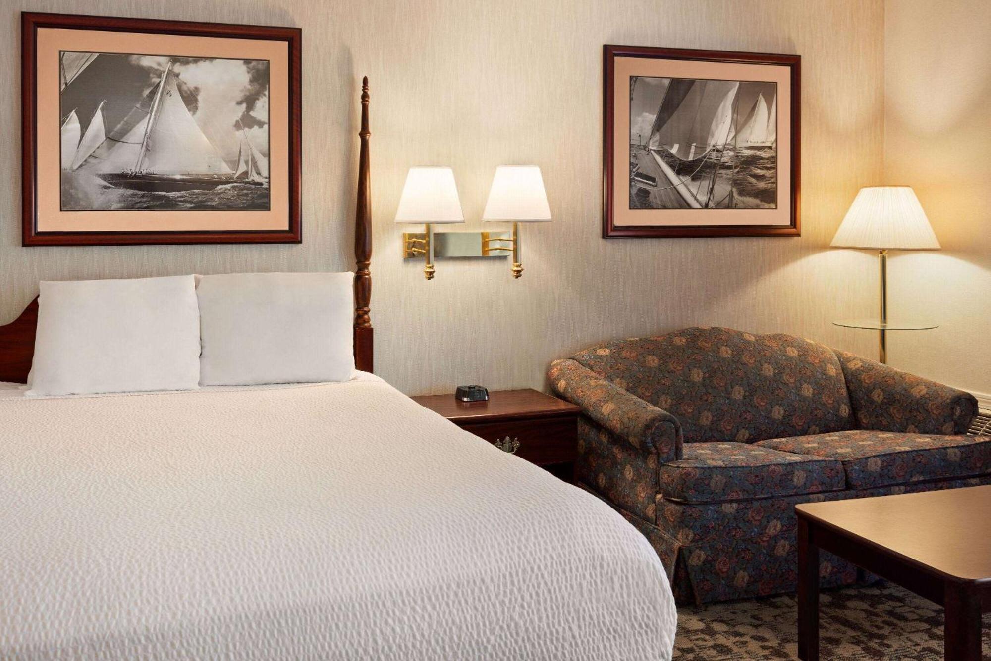Ramada Plaza By Wyndham Portland Hotel Екстериор снимка