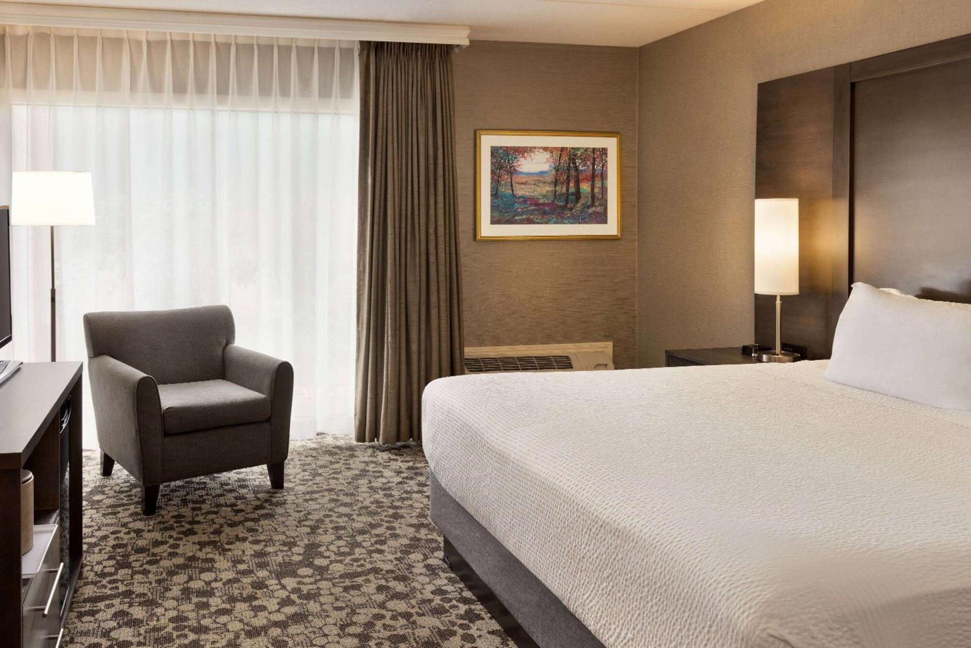 Ramada Plaza By Wyndham Portland Hotel Екстериор снимка