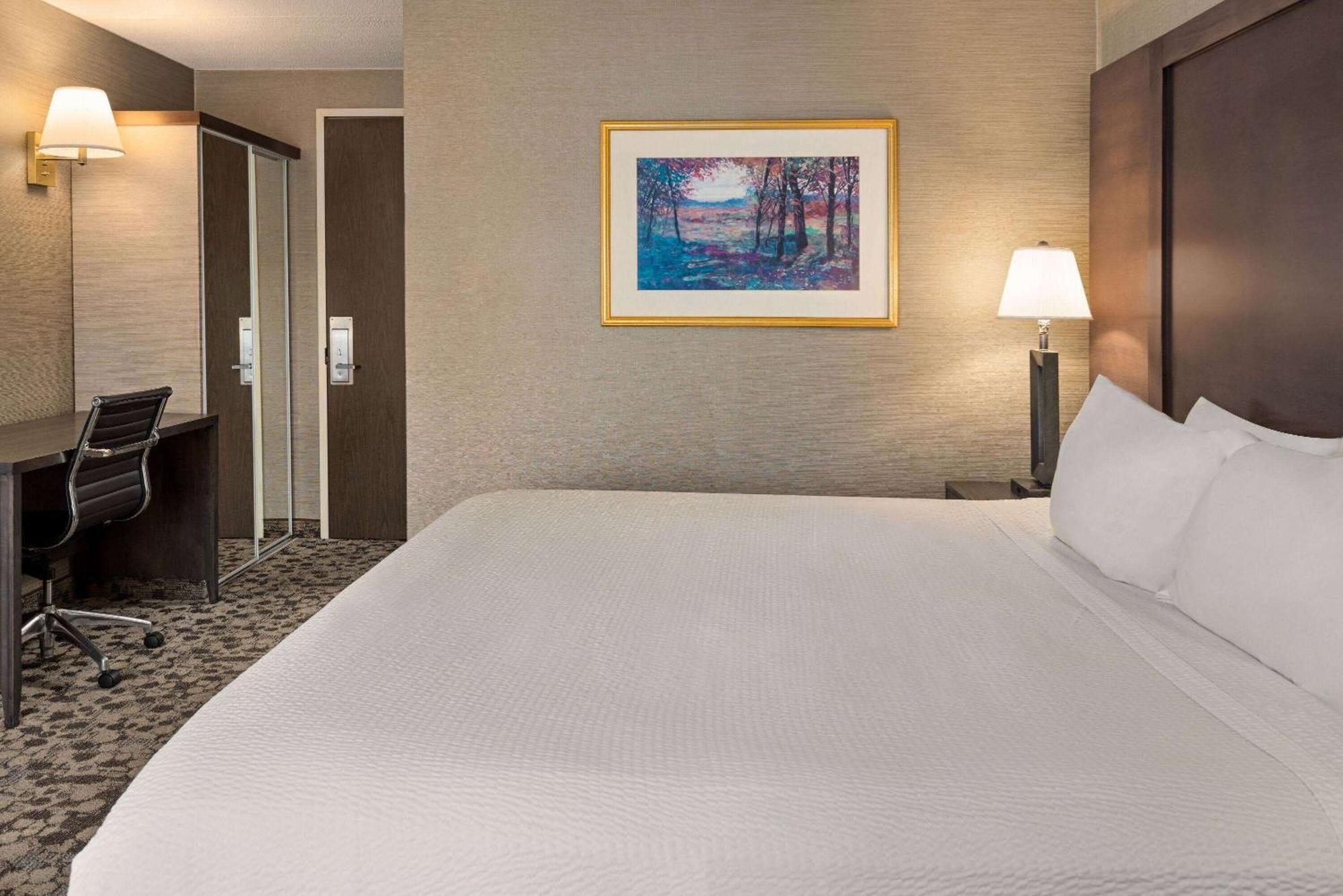 Ramada Plaza By Wyndham Portland Hotel Екстериор снимка