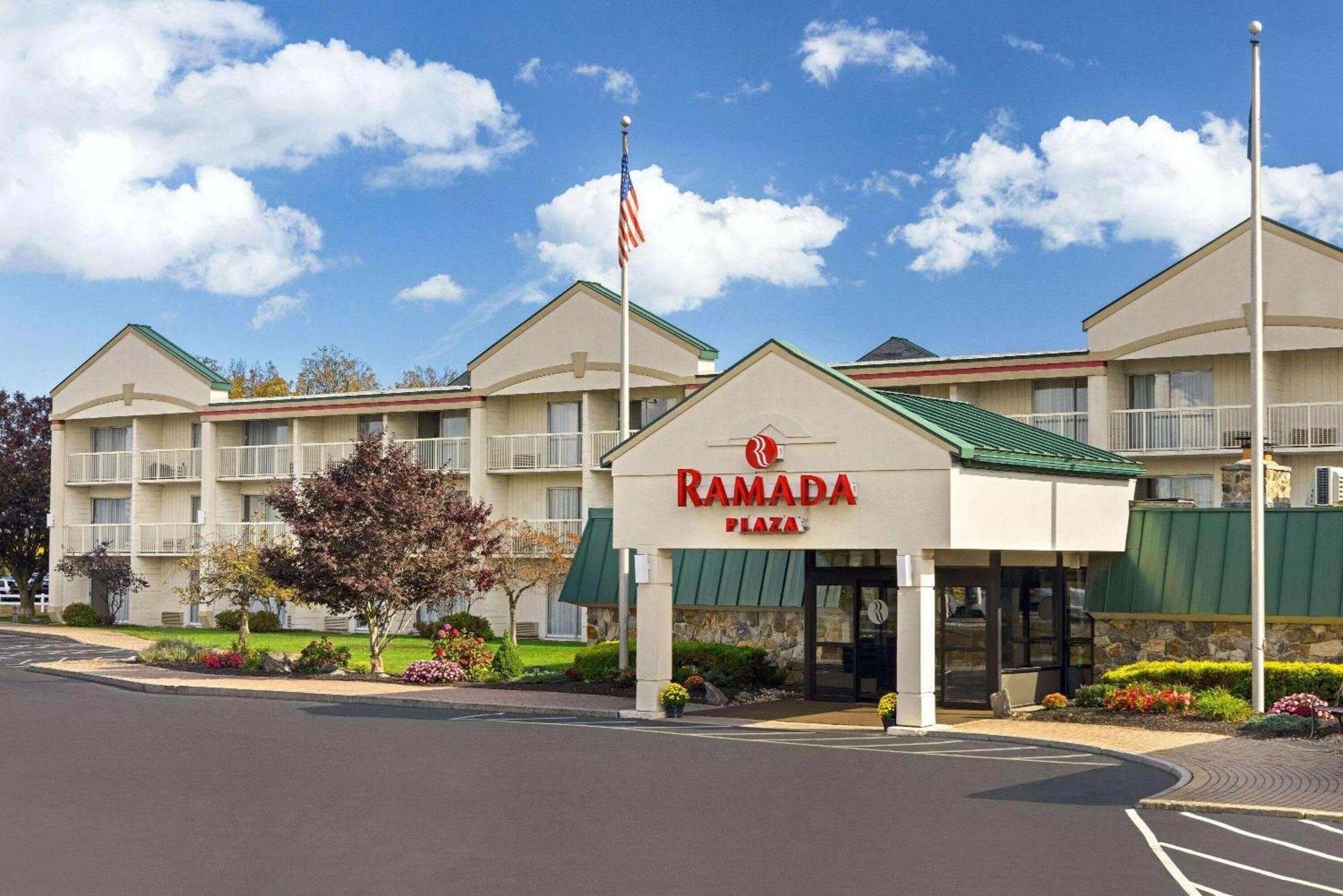 Ramada Plaza By Wyndham Portland Hotel Екстериор снимка