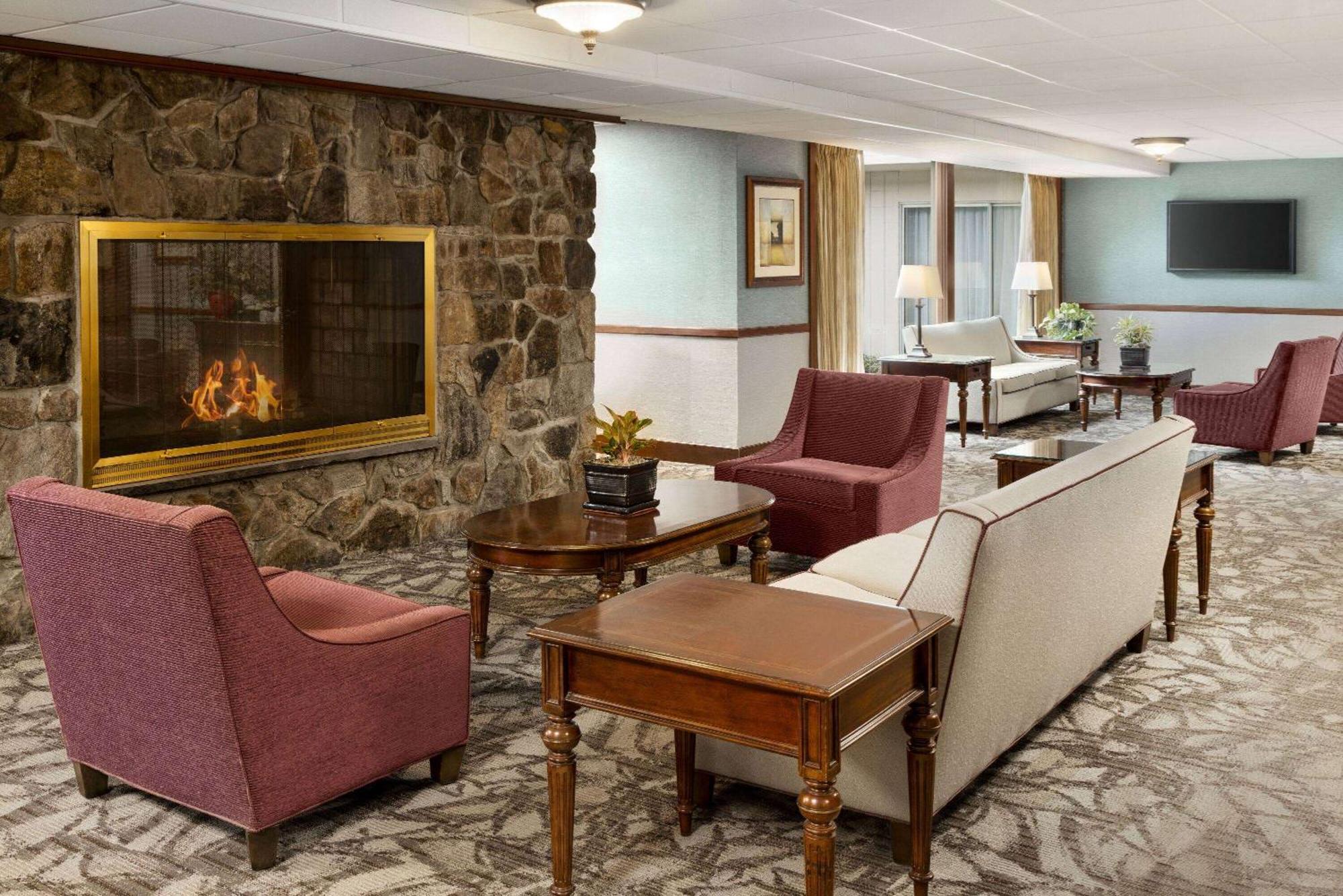 Ramada Plaza By Wyndham Portland Hotel Екстериор снимка